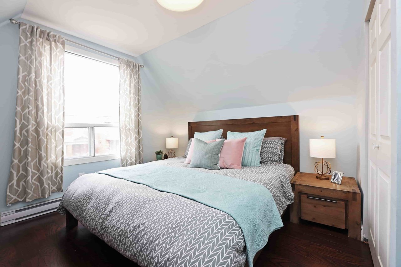 CHARMING DETACHED HOME