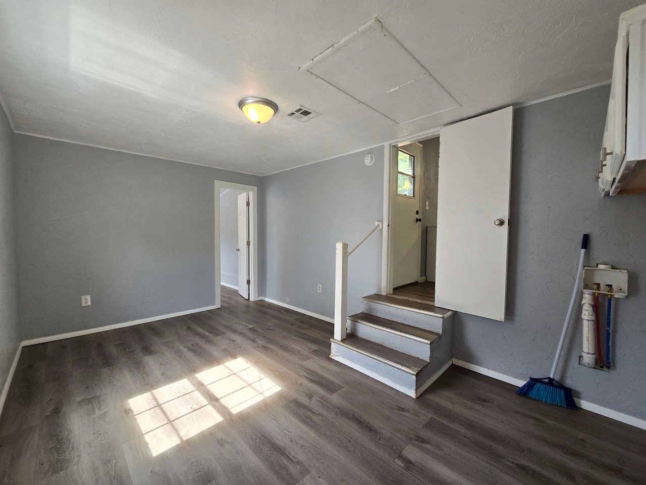 216 W Franklin