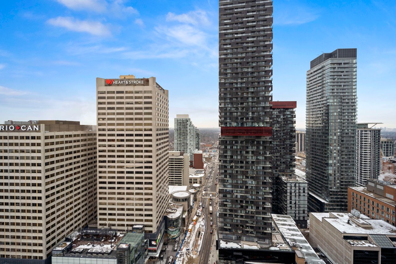 2221 Yonge Street Suite 2909