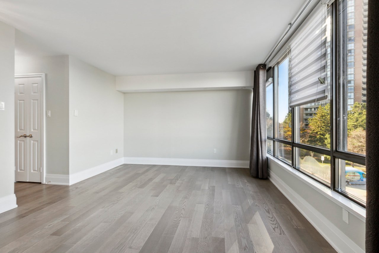65 Skymark Drive 301
