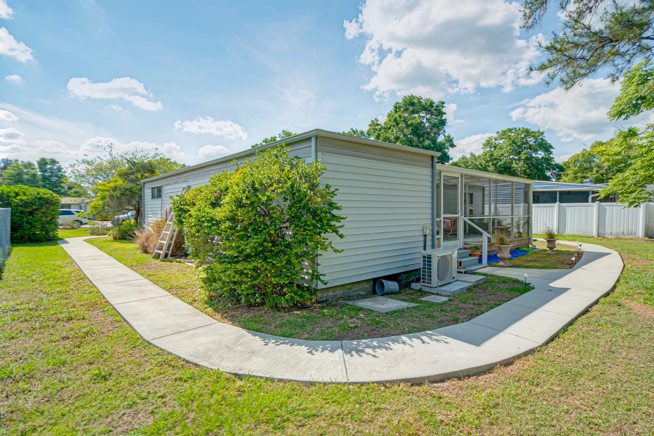2536 MARTHA  LANE