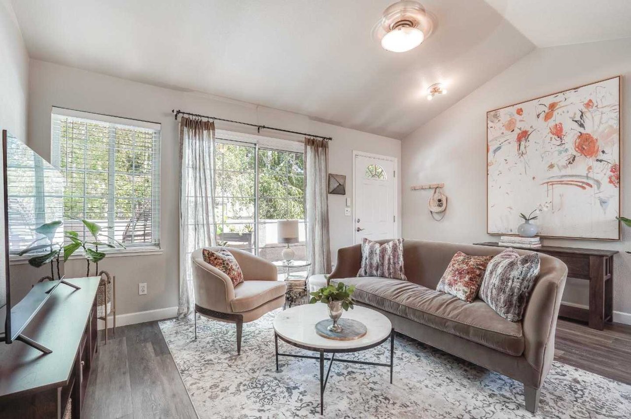 746 Northrup Street 438