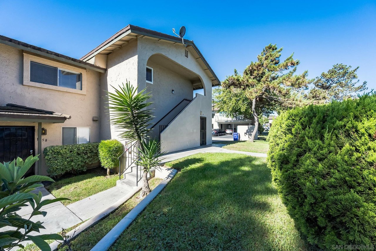 1656 Rue De Valle