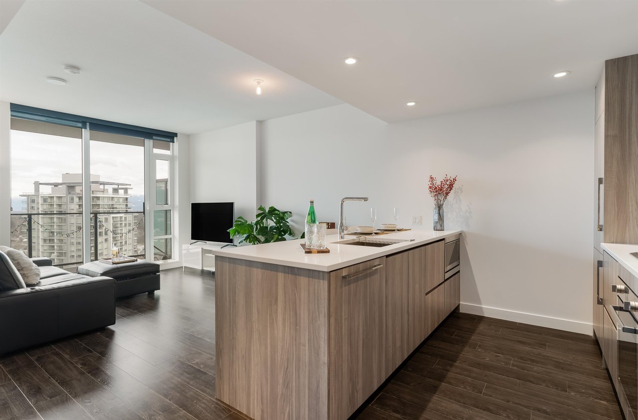 3604-9887 Whalley Blvd