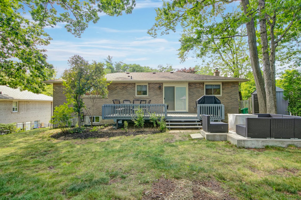 3177 The Credit Woodlands