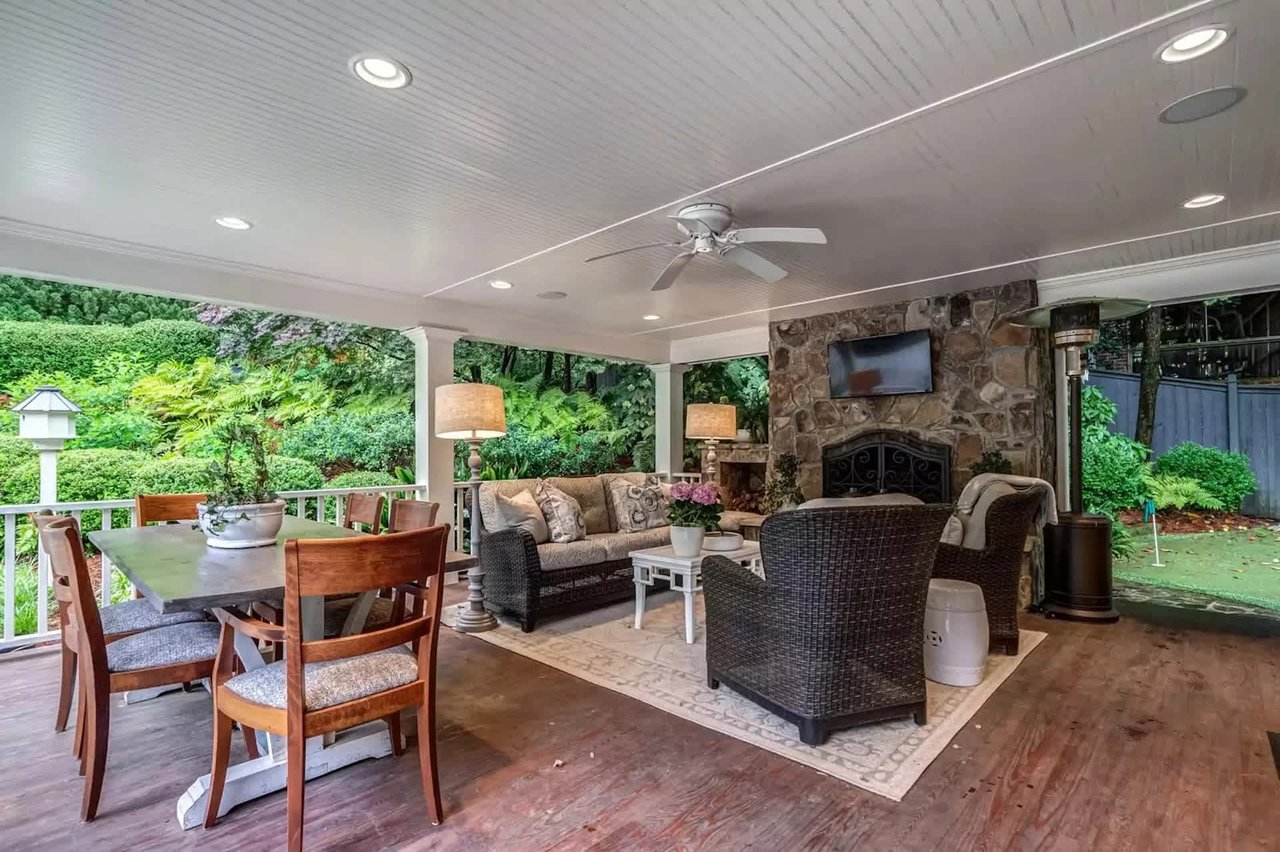 Upscale Living in Pristine Historic Brookhaven Neighborhood