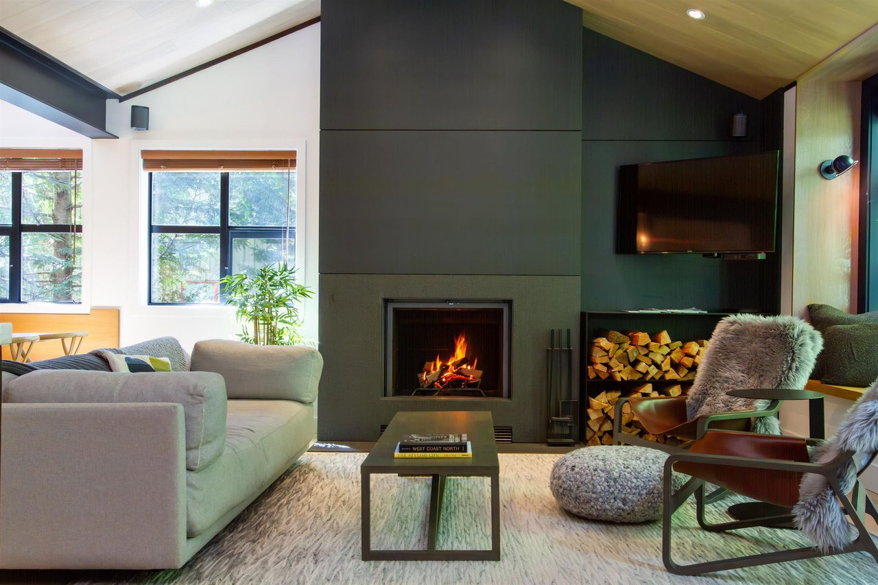 45D-4652 Blackcomb Wy