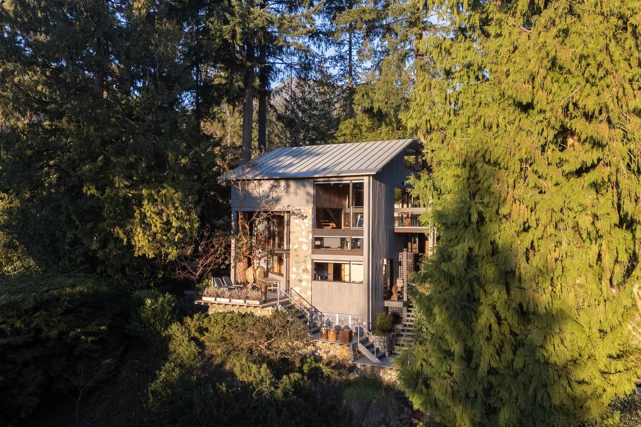 5757 Telegraph Trail, West Vancouver