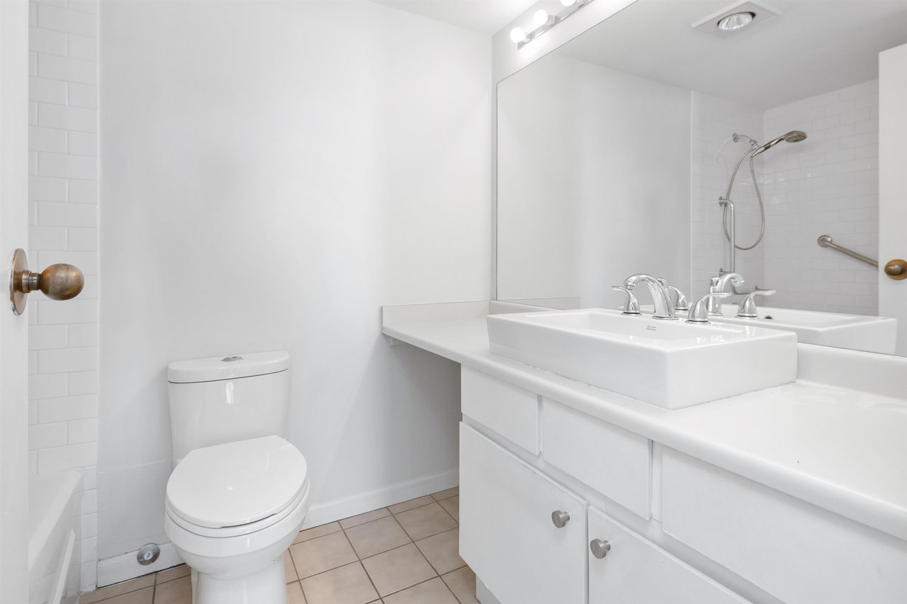 803-1737 Duchess Ave