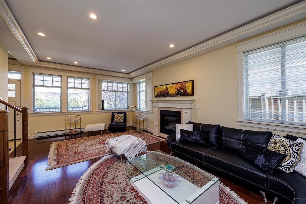 335 E 15th Street, North Vancouver