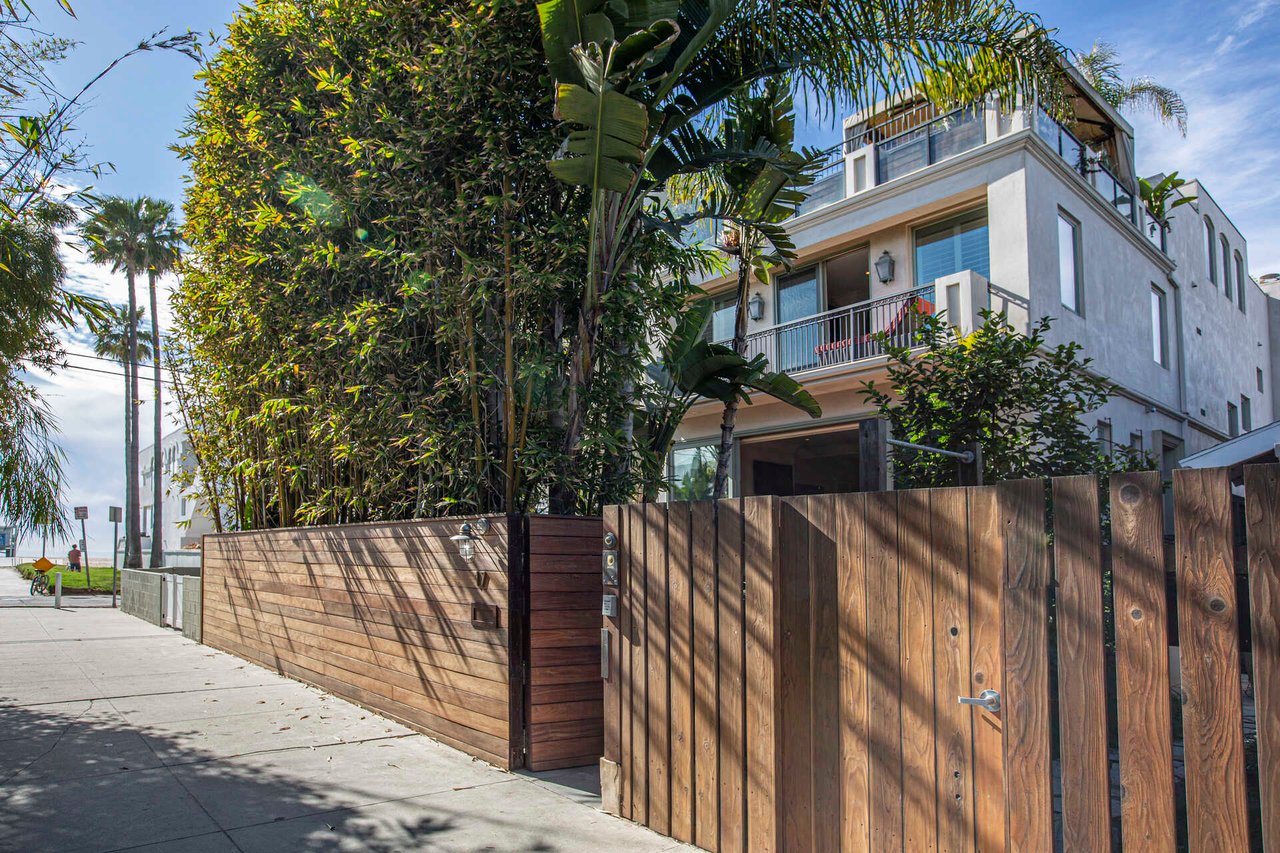 Marina del Rey Walk Street