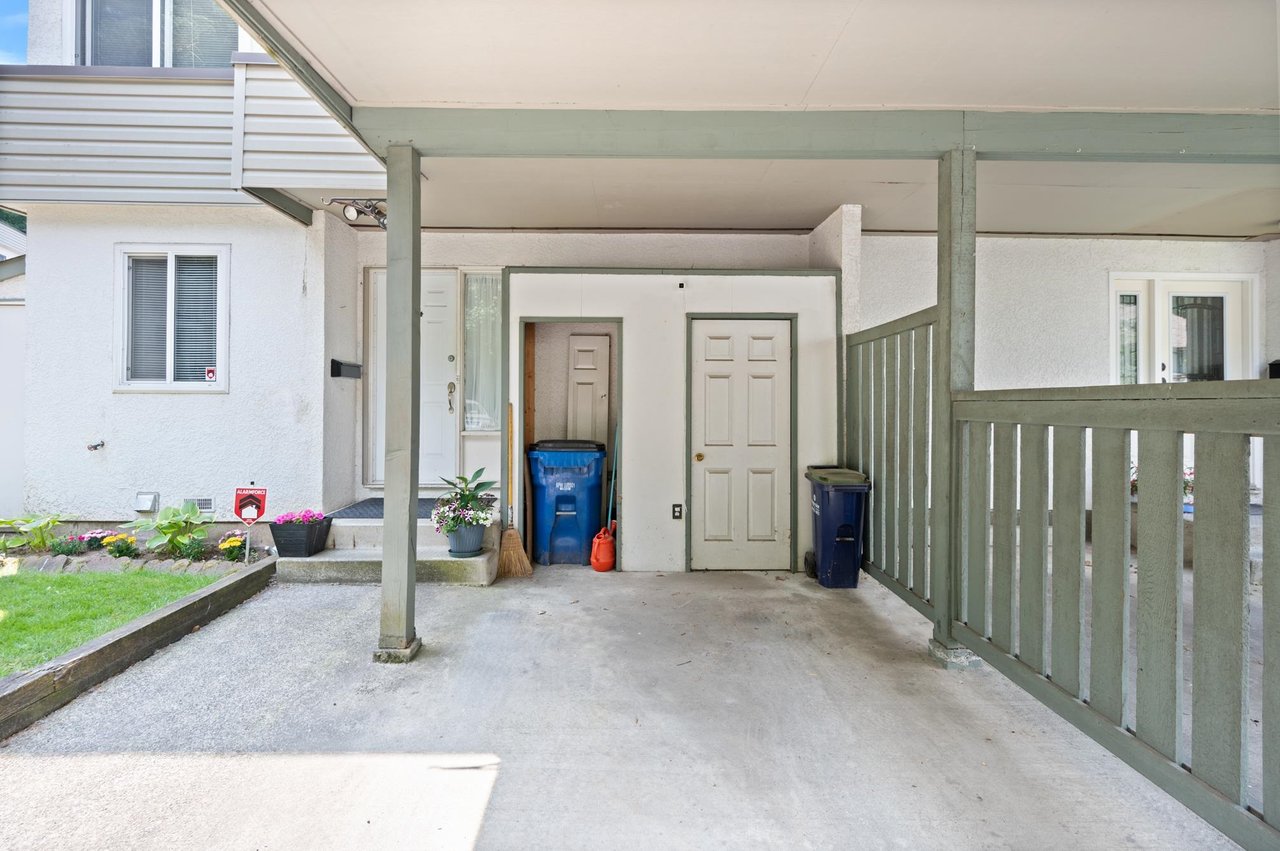 24-2830 W Bourquin Cres