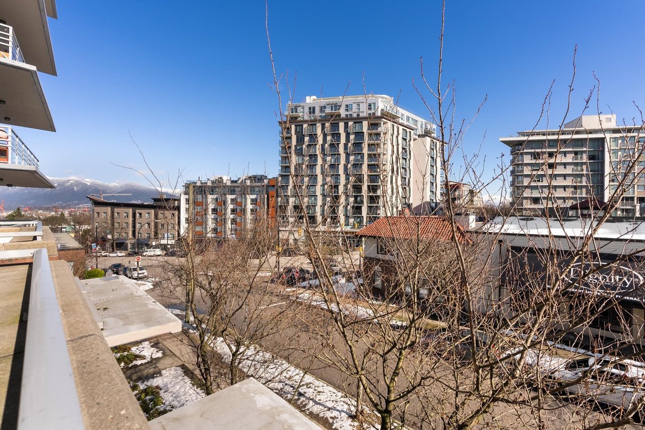 313-298 E 11th Avenue, Vancouver