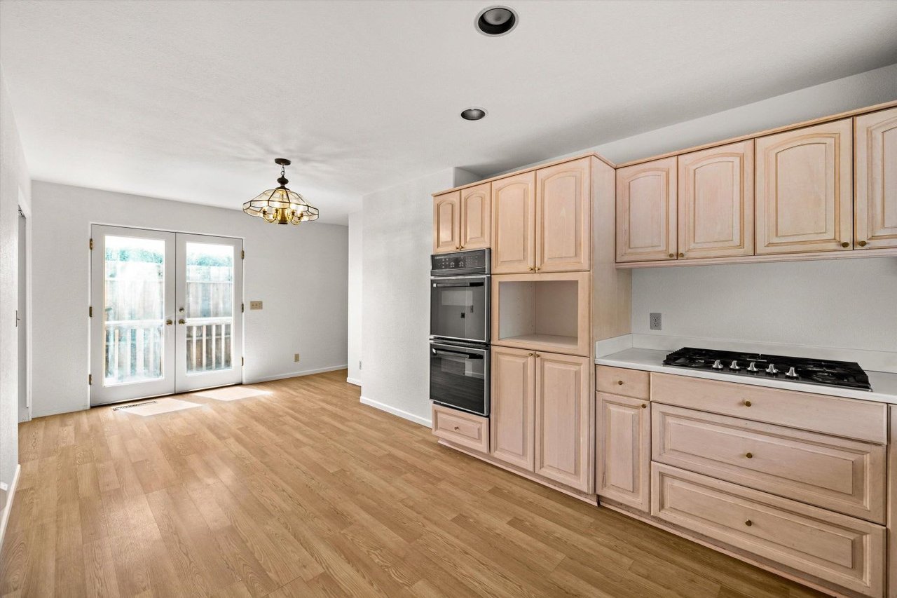 107 W Quinto St