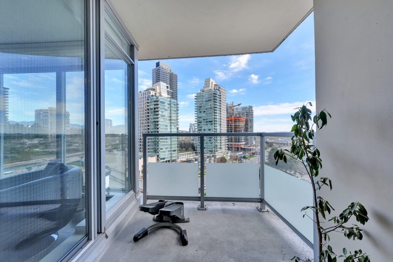 1106-2133 Douglas Road, Burnaby
