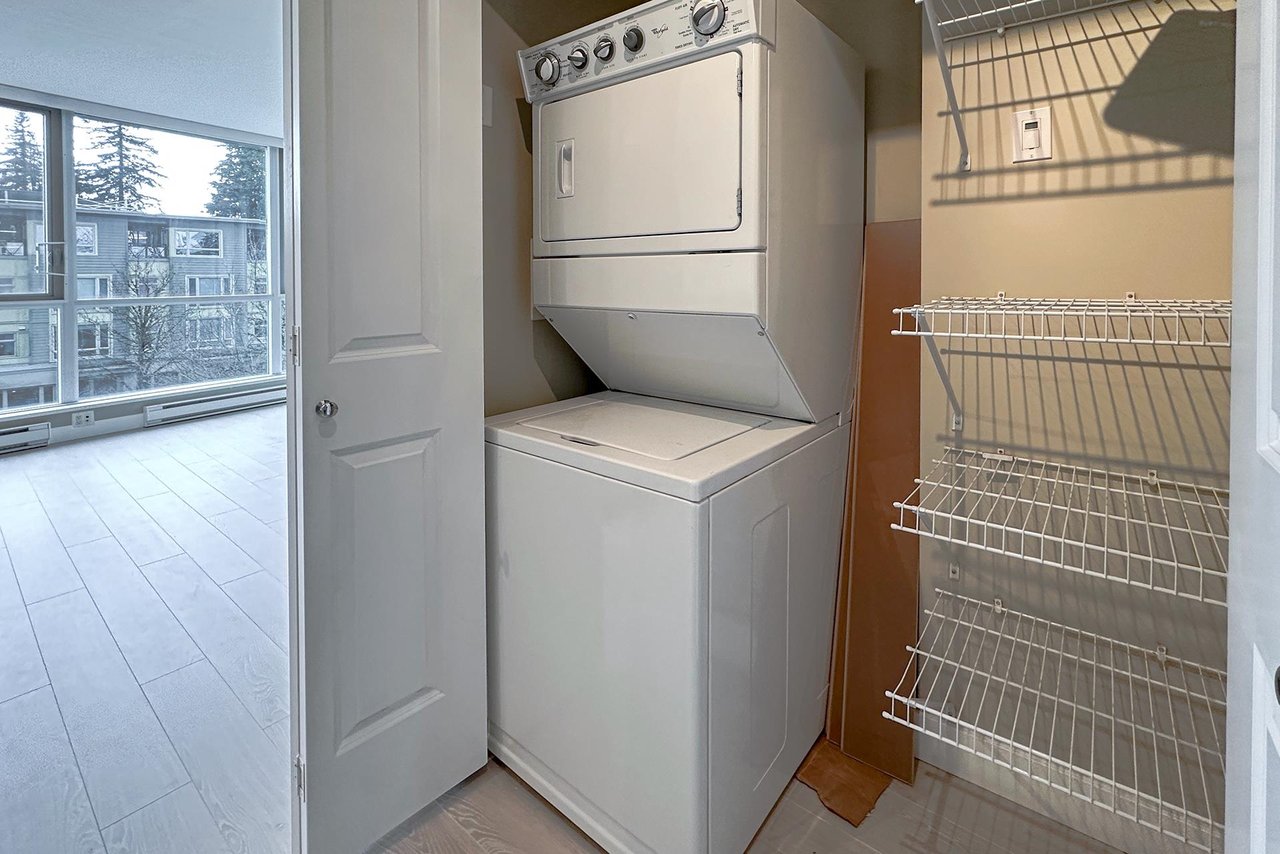507-9222 University Cres