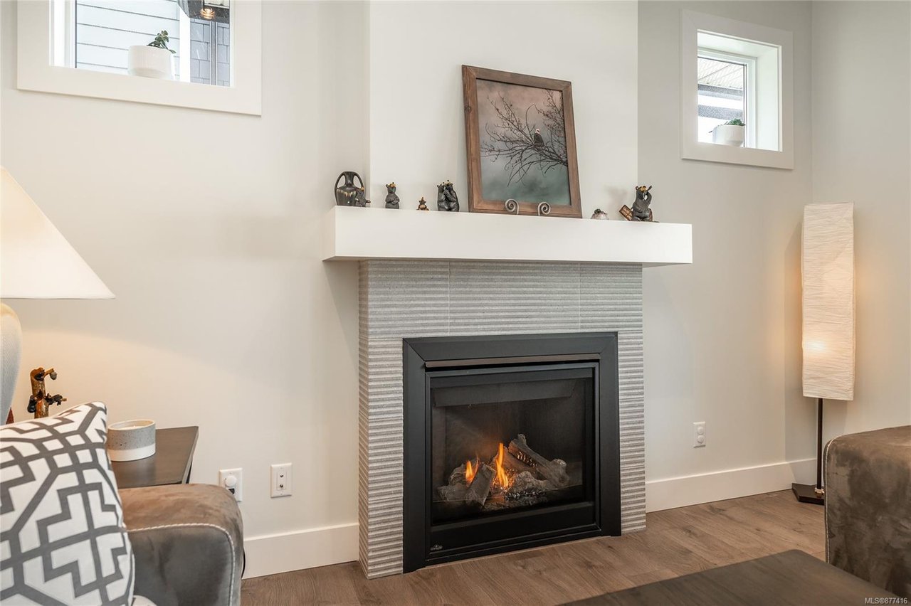 3535 Paperbark Cres