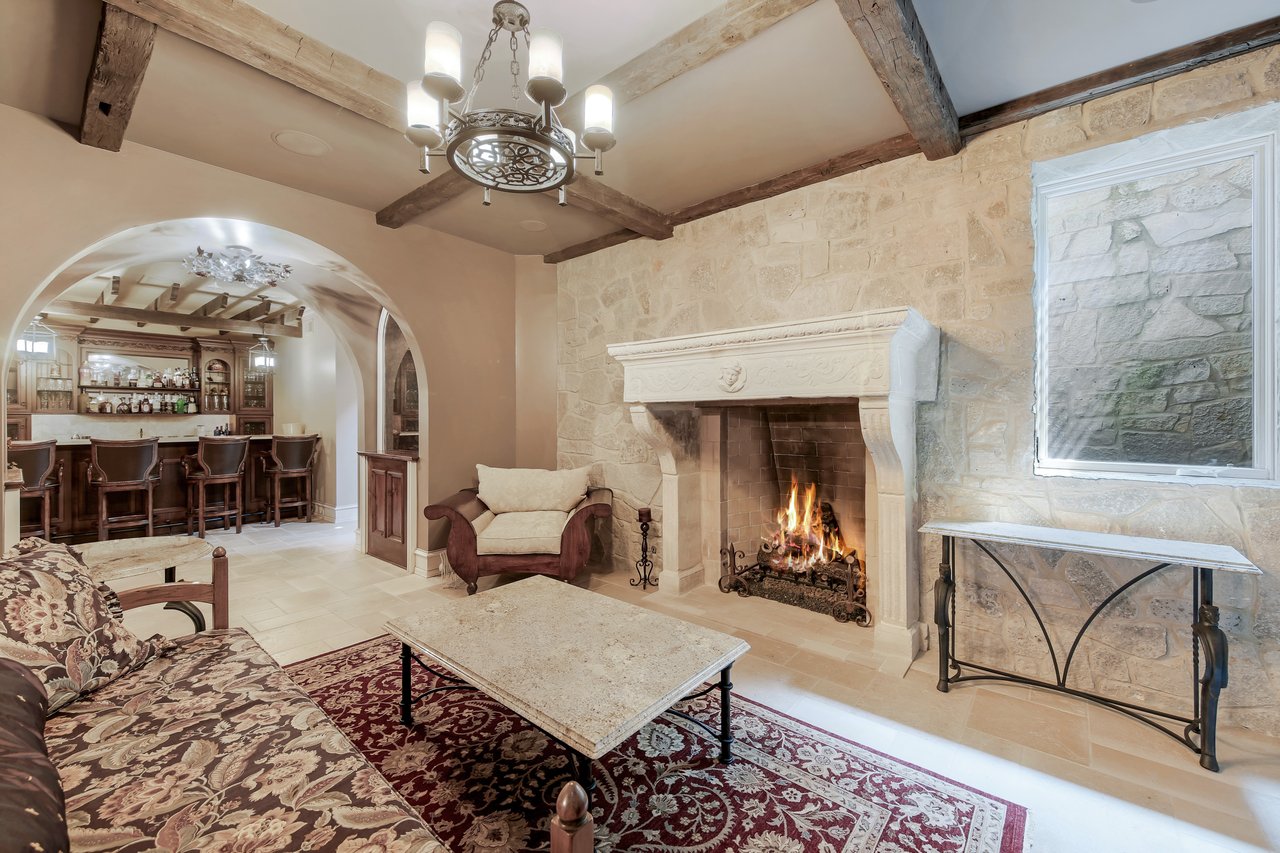 world class home in southeast hinsdale