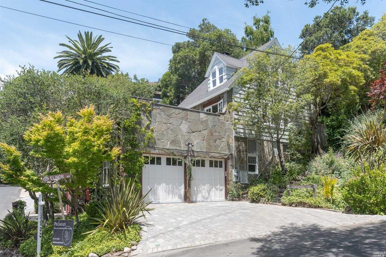 271 Oakdale Avenue