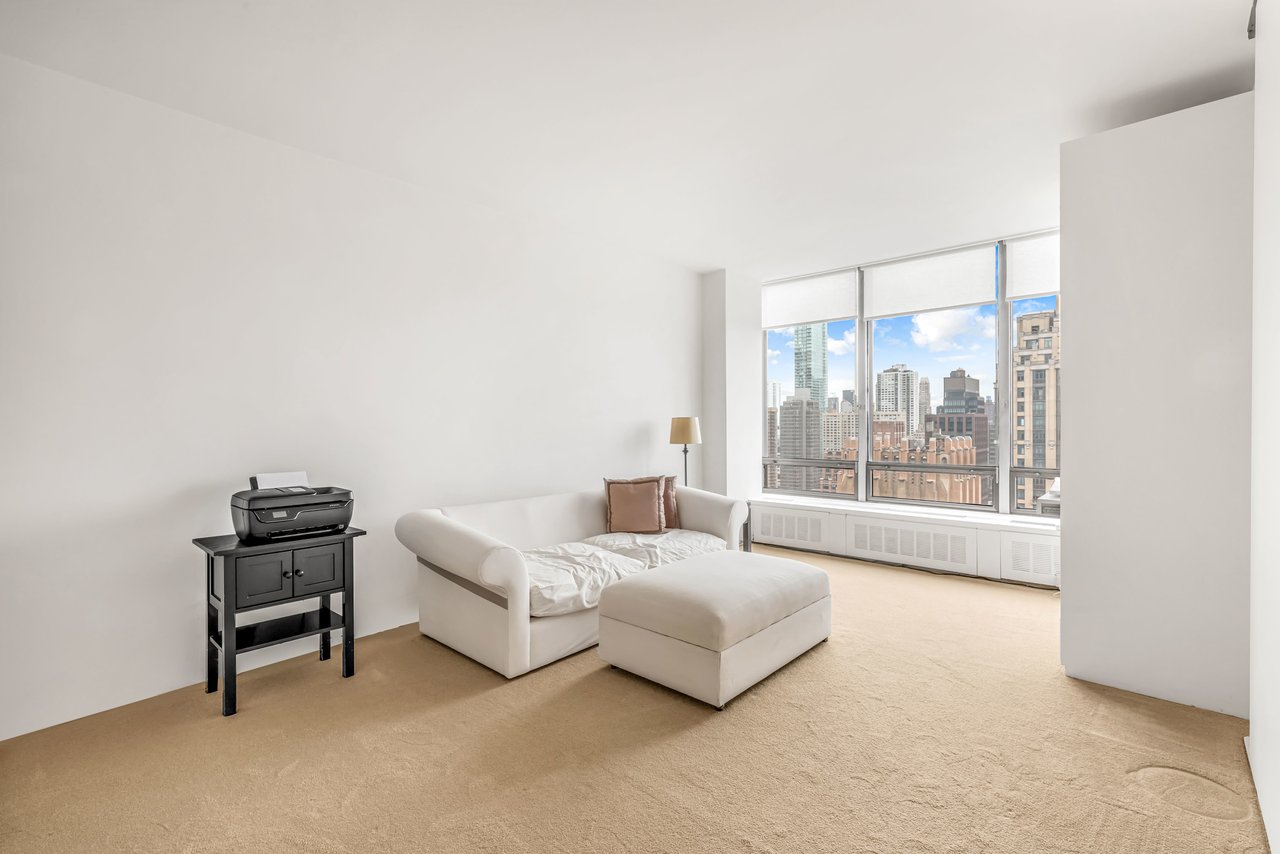 860 United Nations Plaza, 31-32C