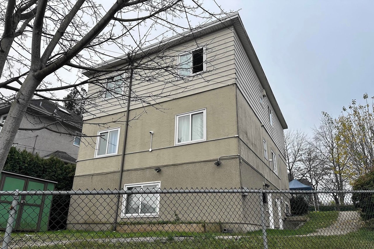 3008 Clark Dr