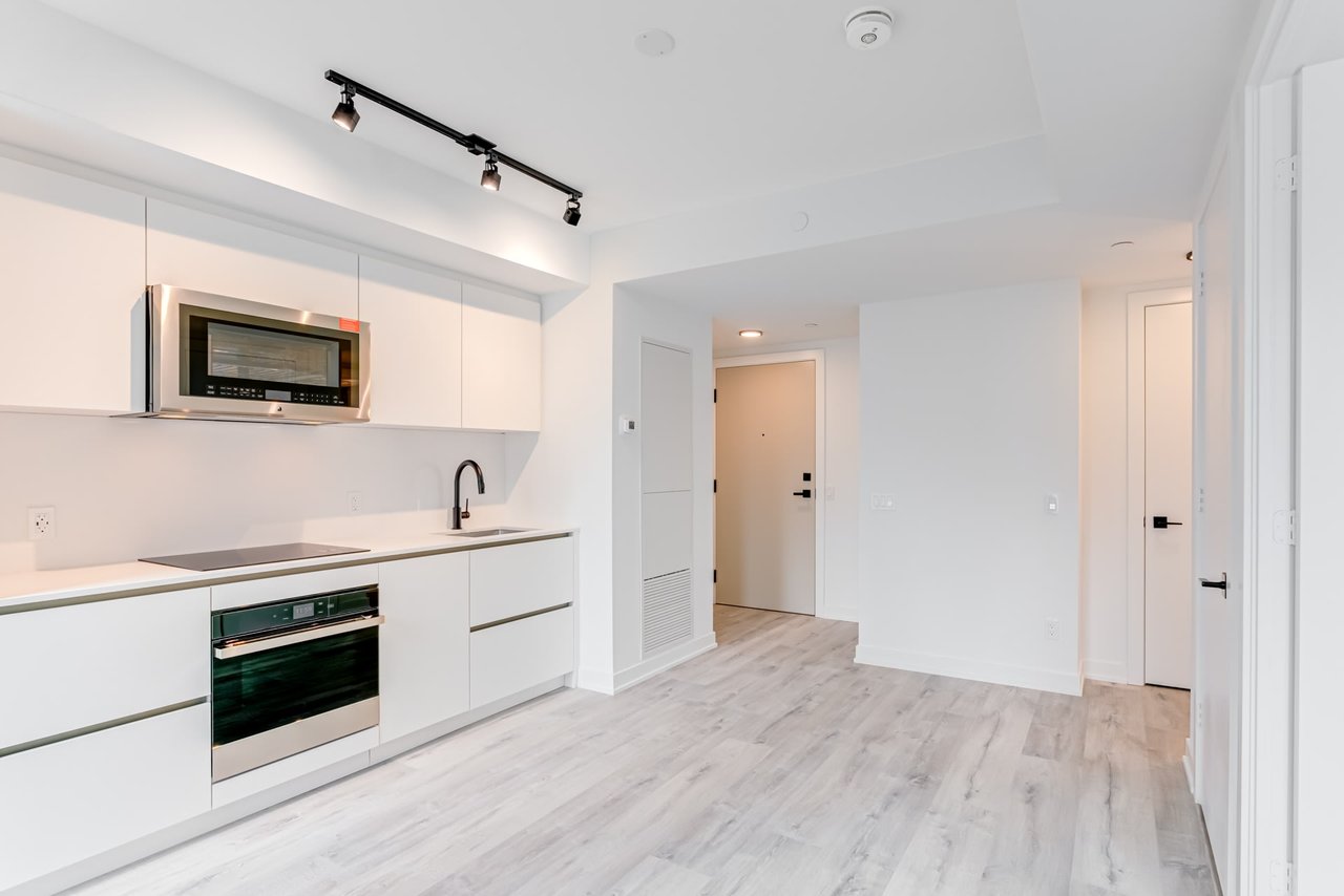 327 King St W Unit: 1101