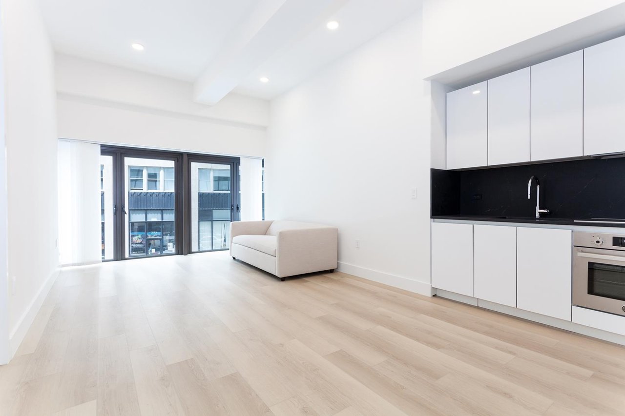 180 Water Street, Apt M6