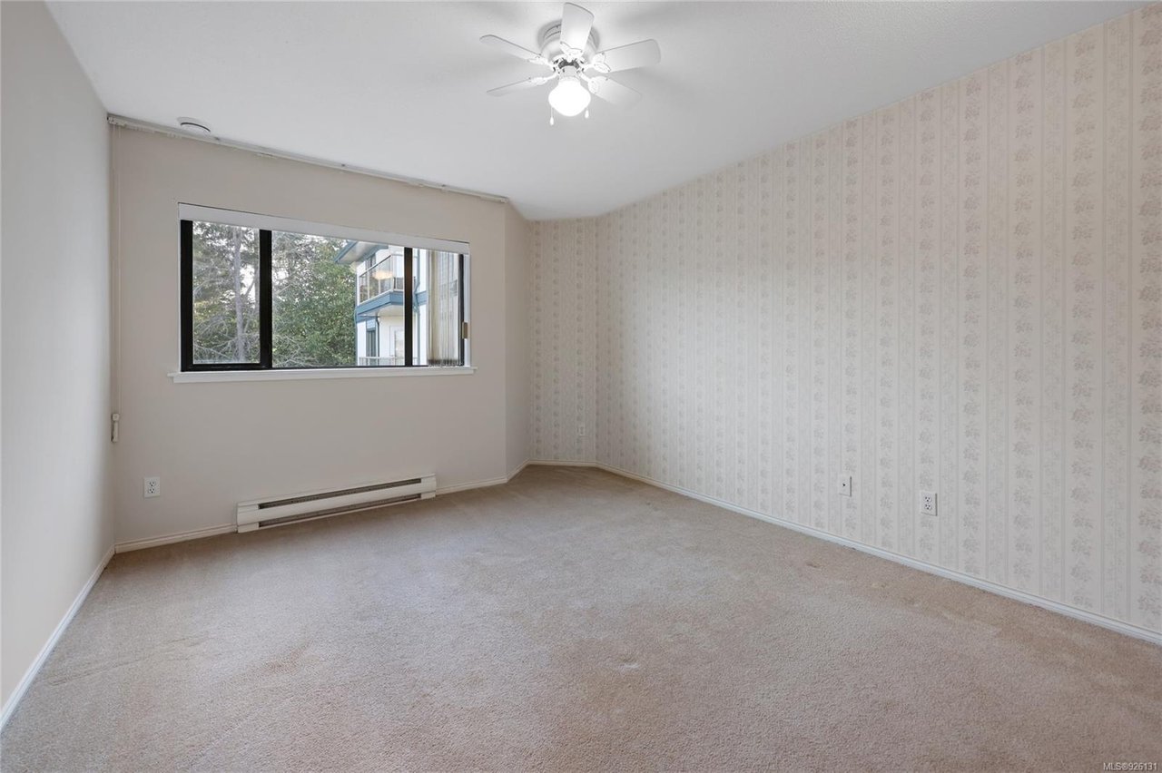 209-651 Jolly Pl