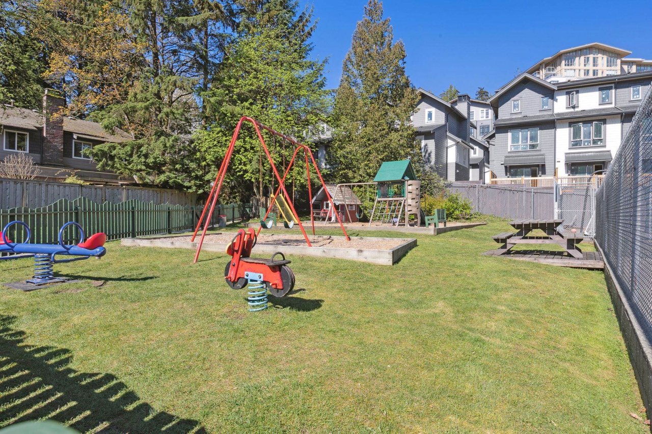1277 Emery Pl
