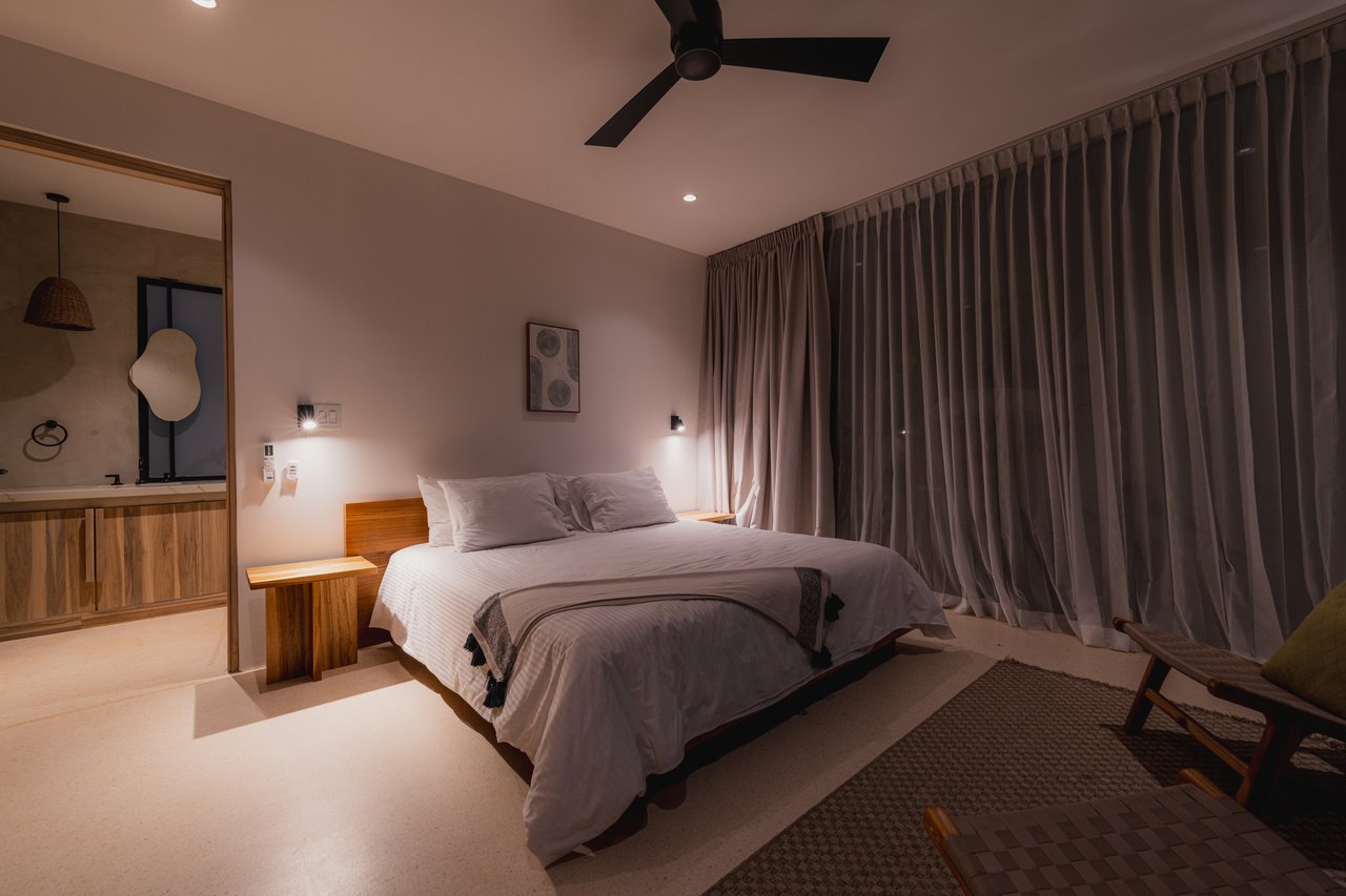 Tropical Modern Four Bedroom Home, Tamarindo, Guanacaste