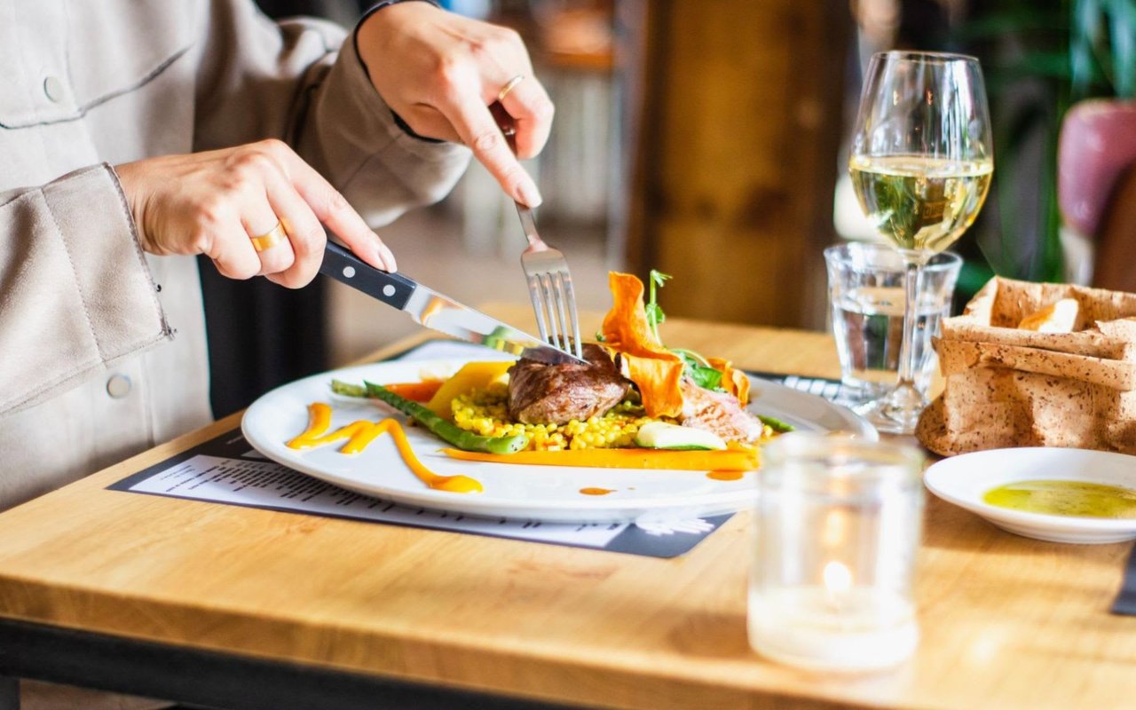 Make Reservations at These 9 Chicago Restaurants