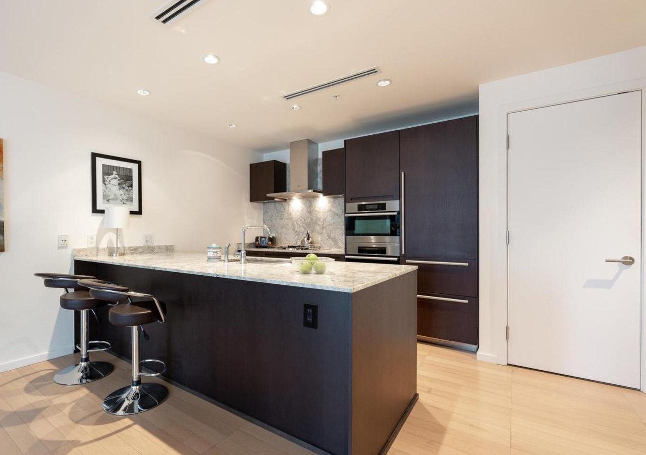 Suite 2604 -180 University Avenue