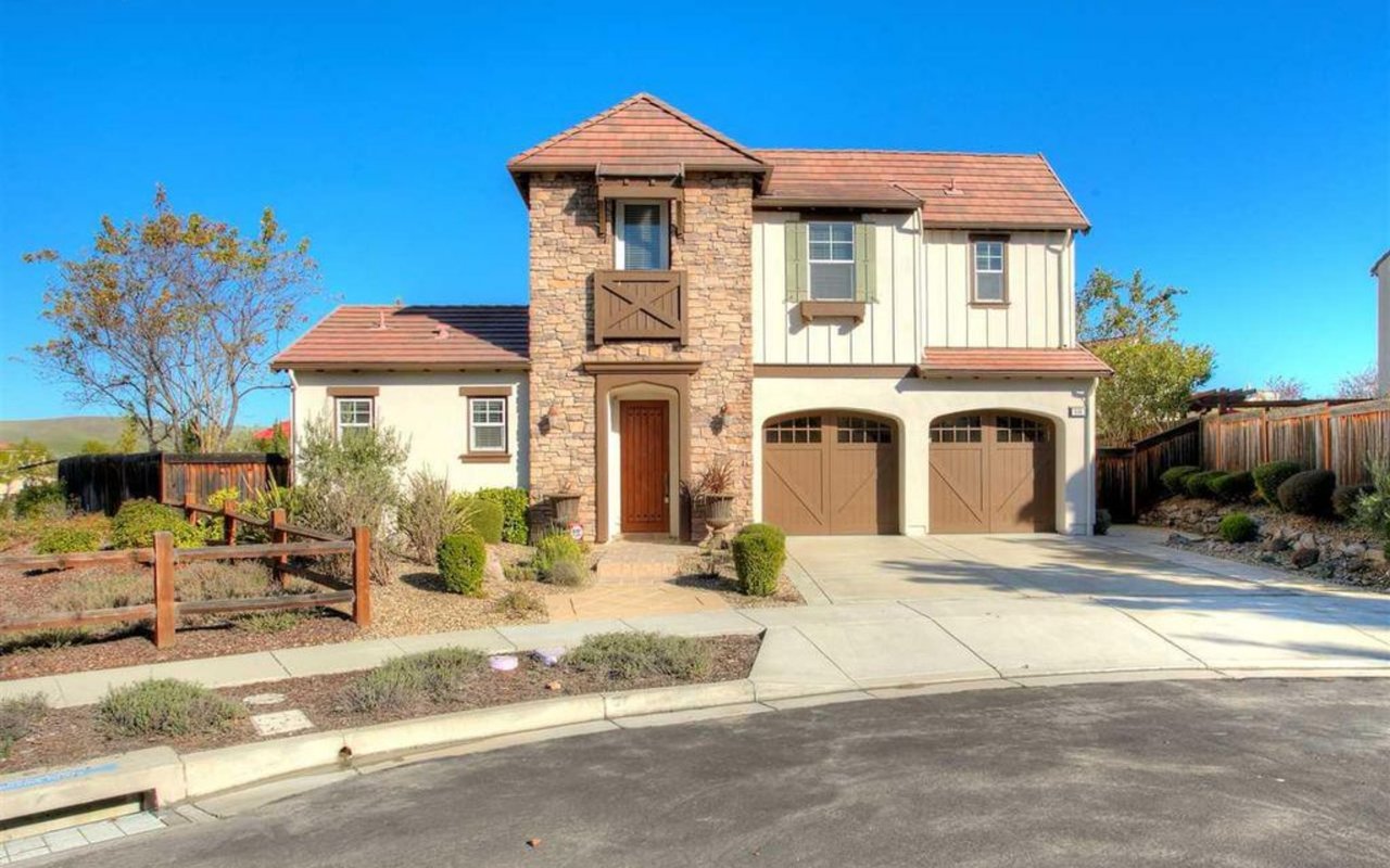 848 Griffon Ct