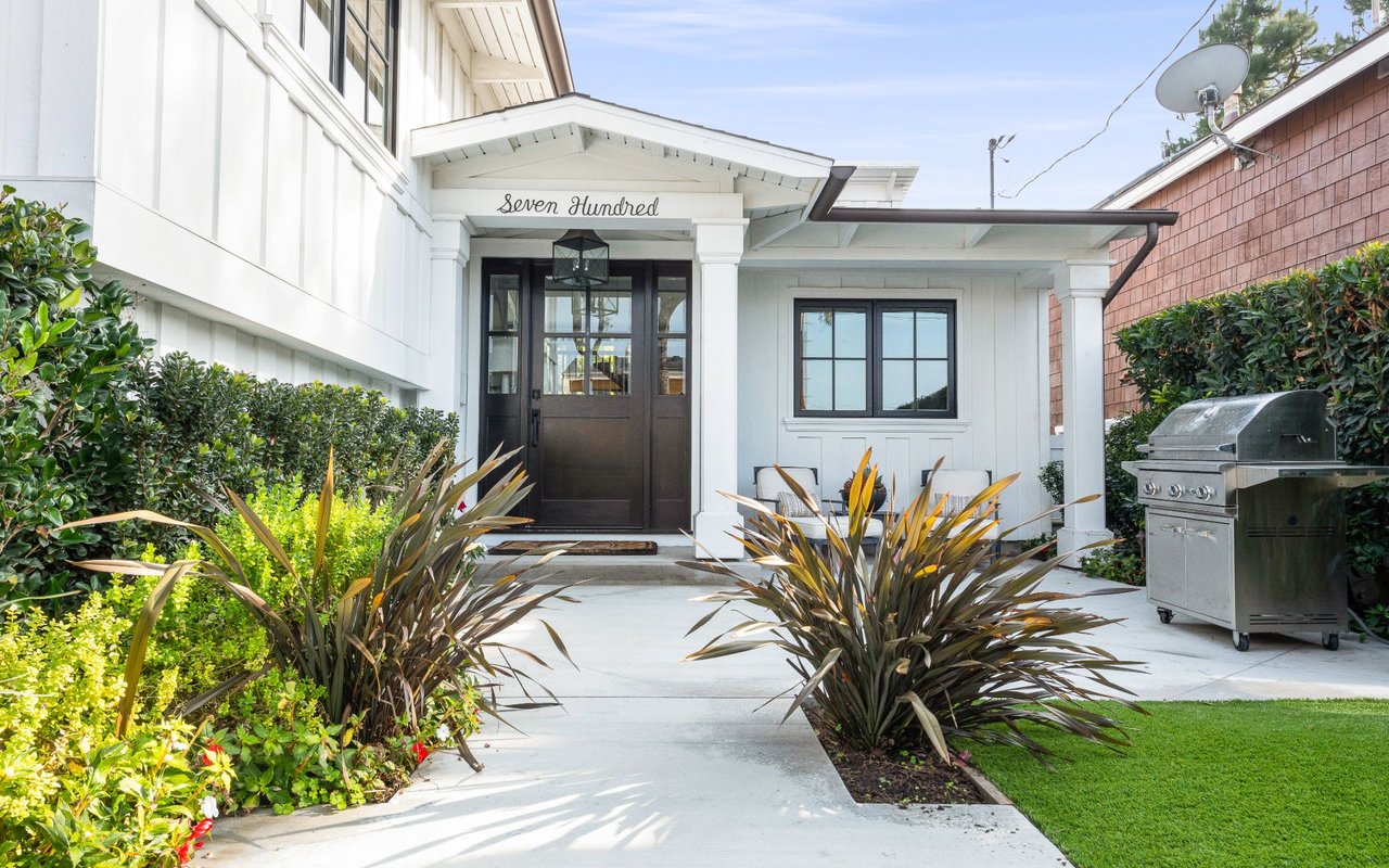 700 Poppy Ave