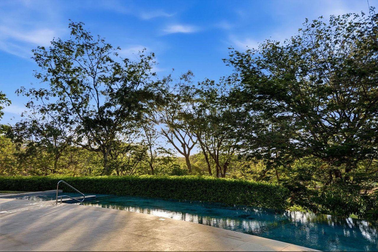 Renovated Carao Golf Condo, Flamingo, Guanacaste