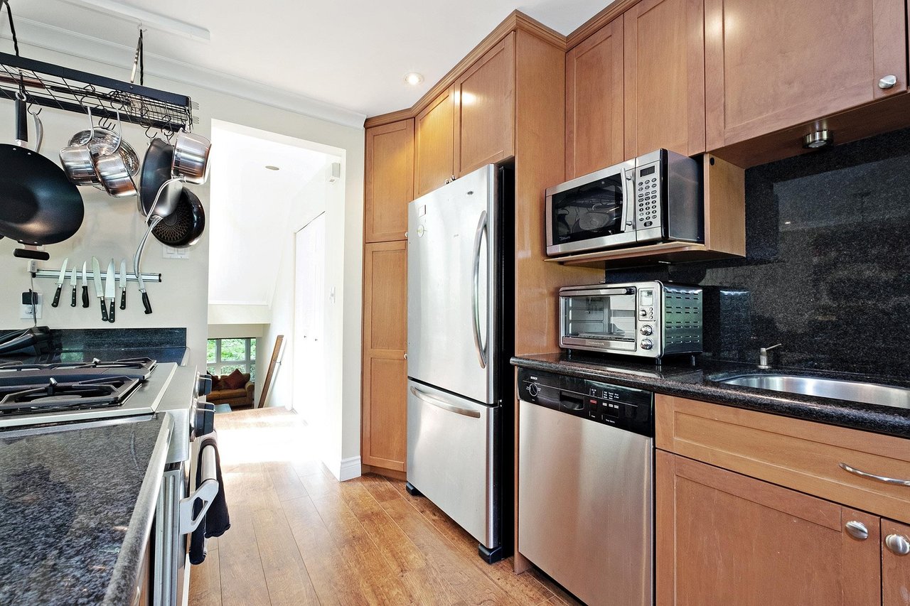 2215 W 14th Ave