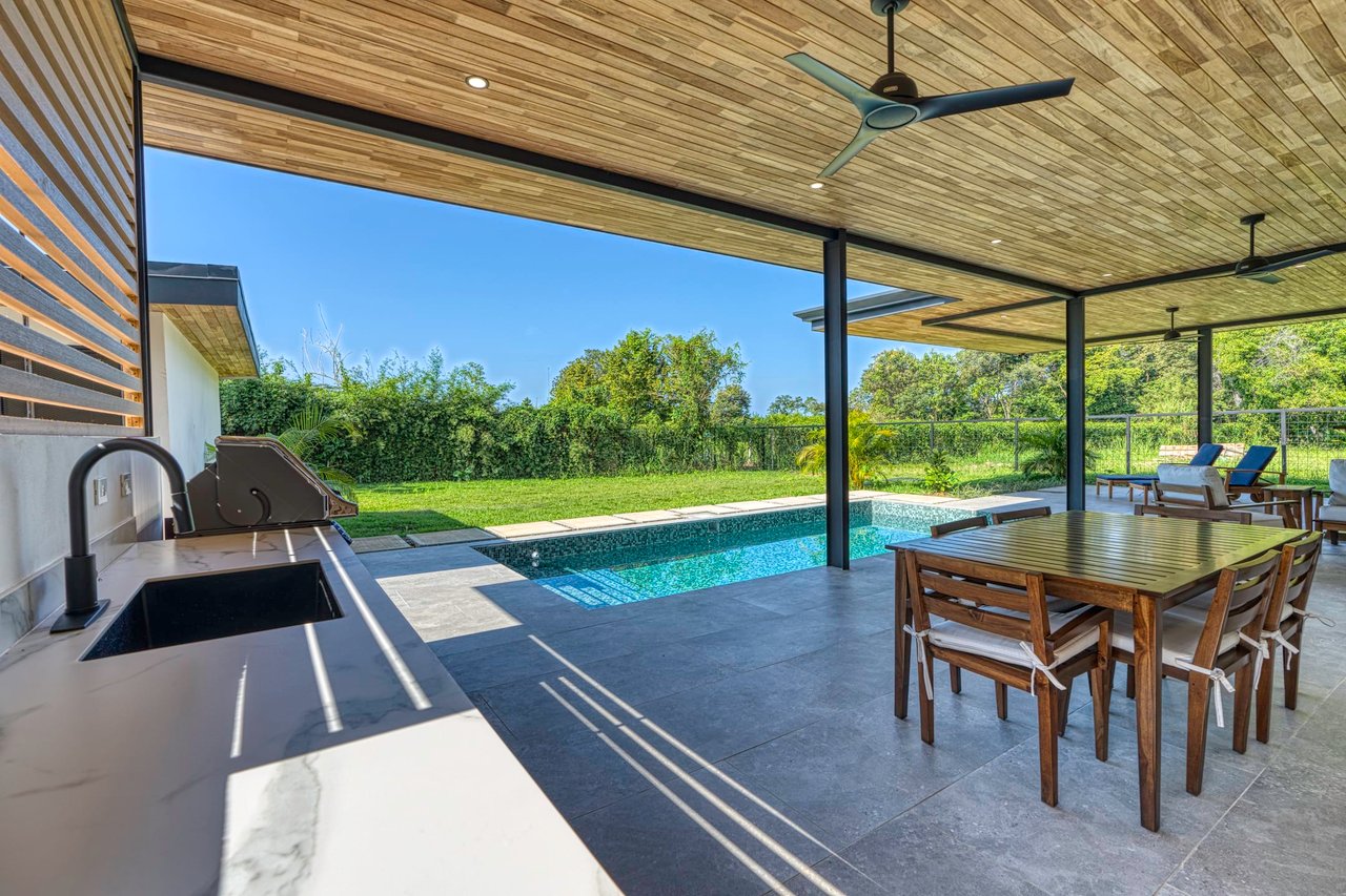 Luxury Beach House in Uvita