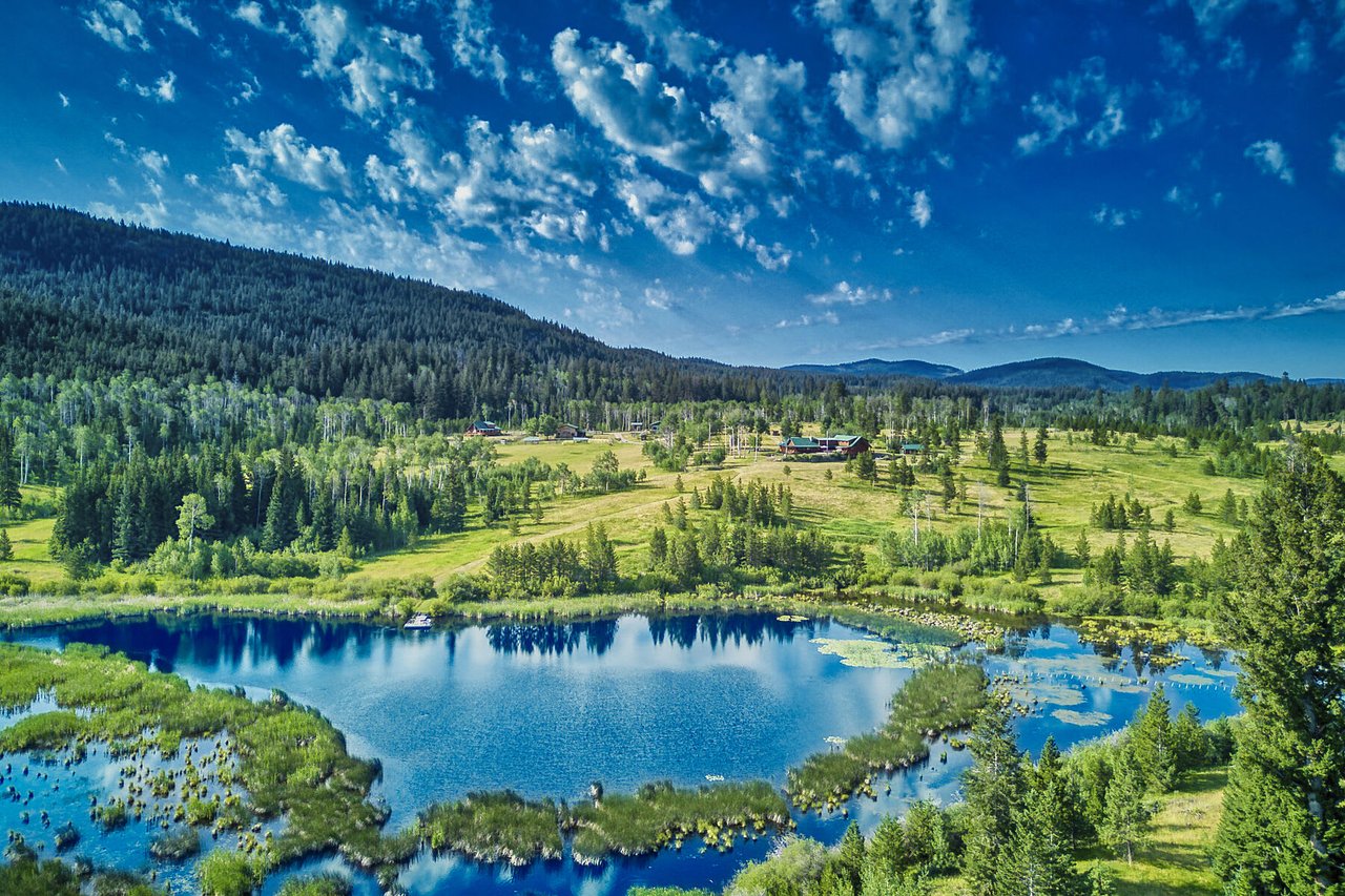 Windy Hills Lakefront Retreat