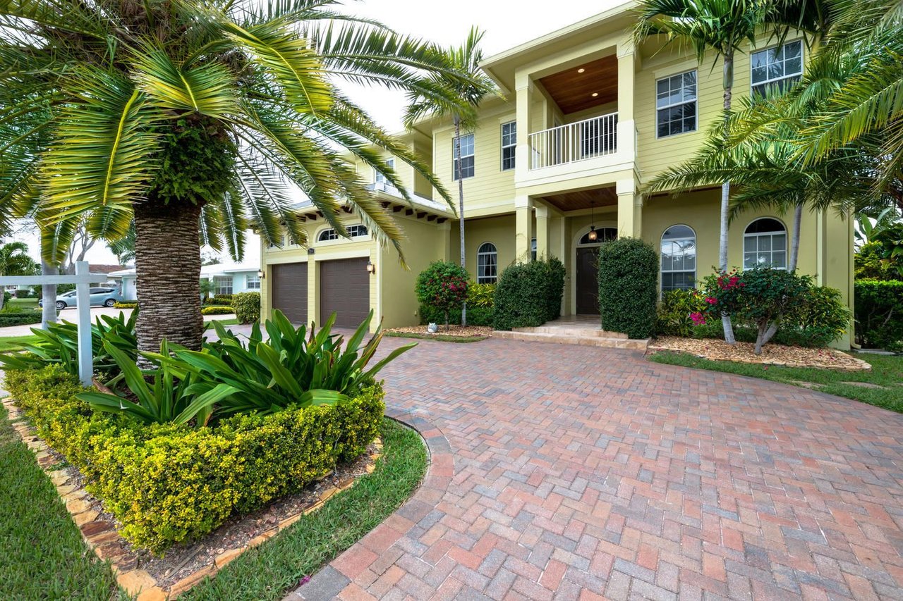 709 Kittyhawk Way