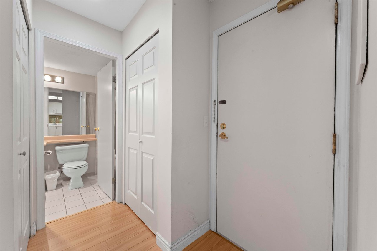 112-7840 Moffatt Rd