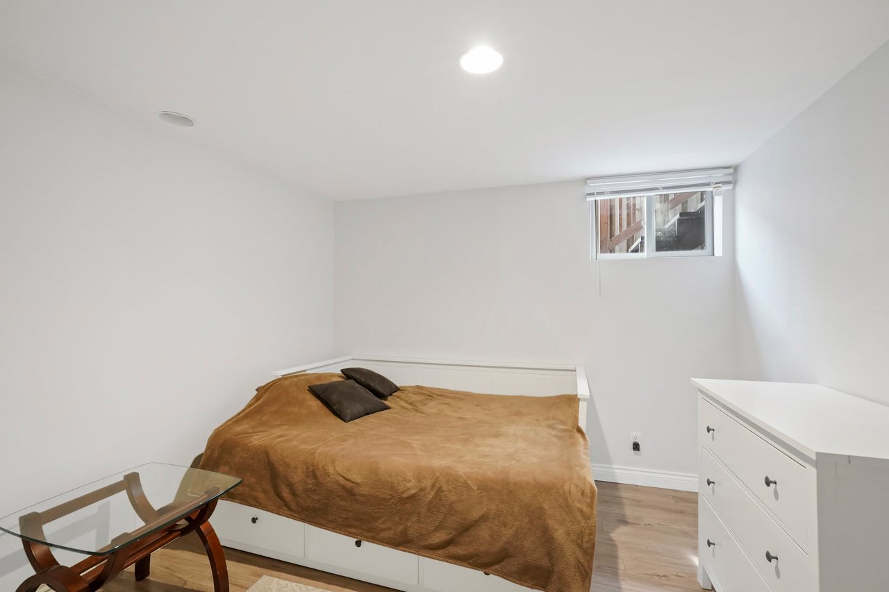 1414 Cawthra Rd