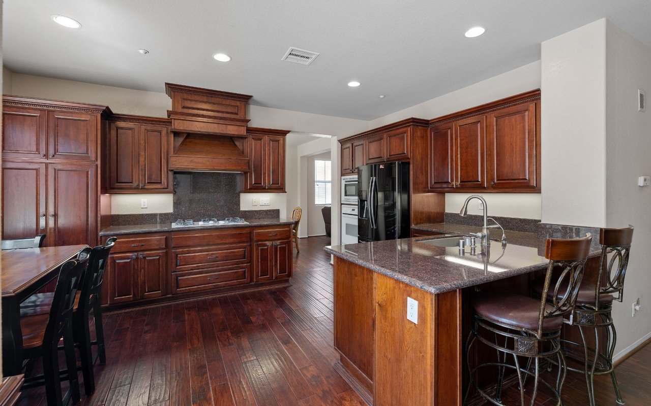 1273 Honeysuckle Avenue