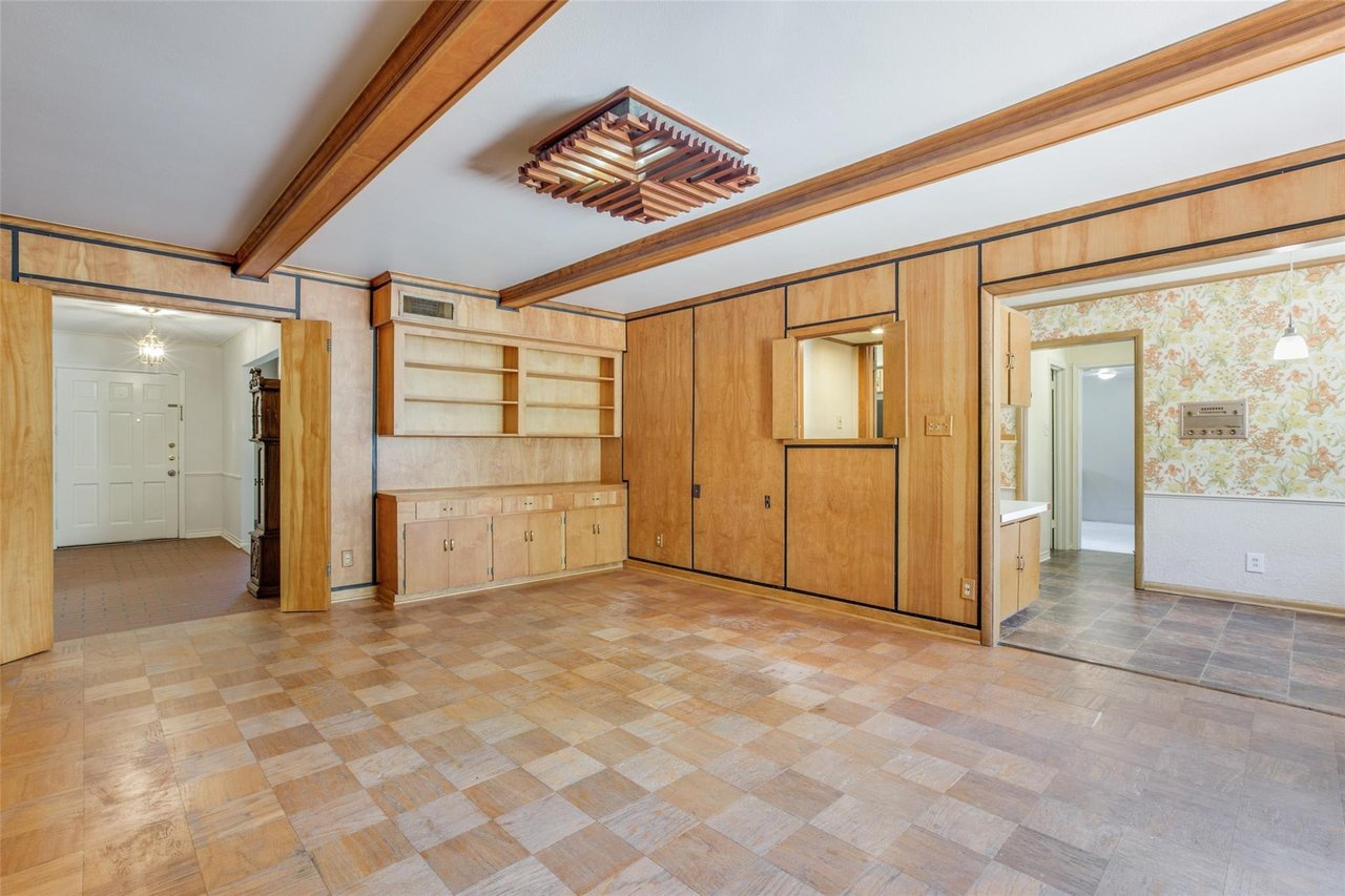 AVAILABLE | 3667 Northaven 