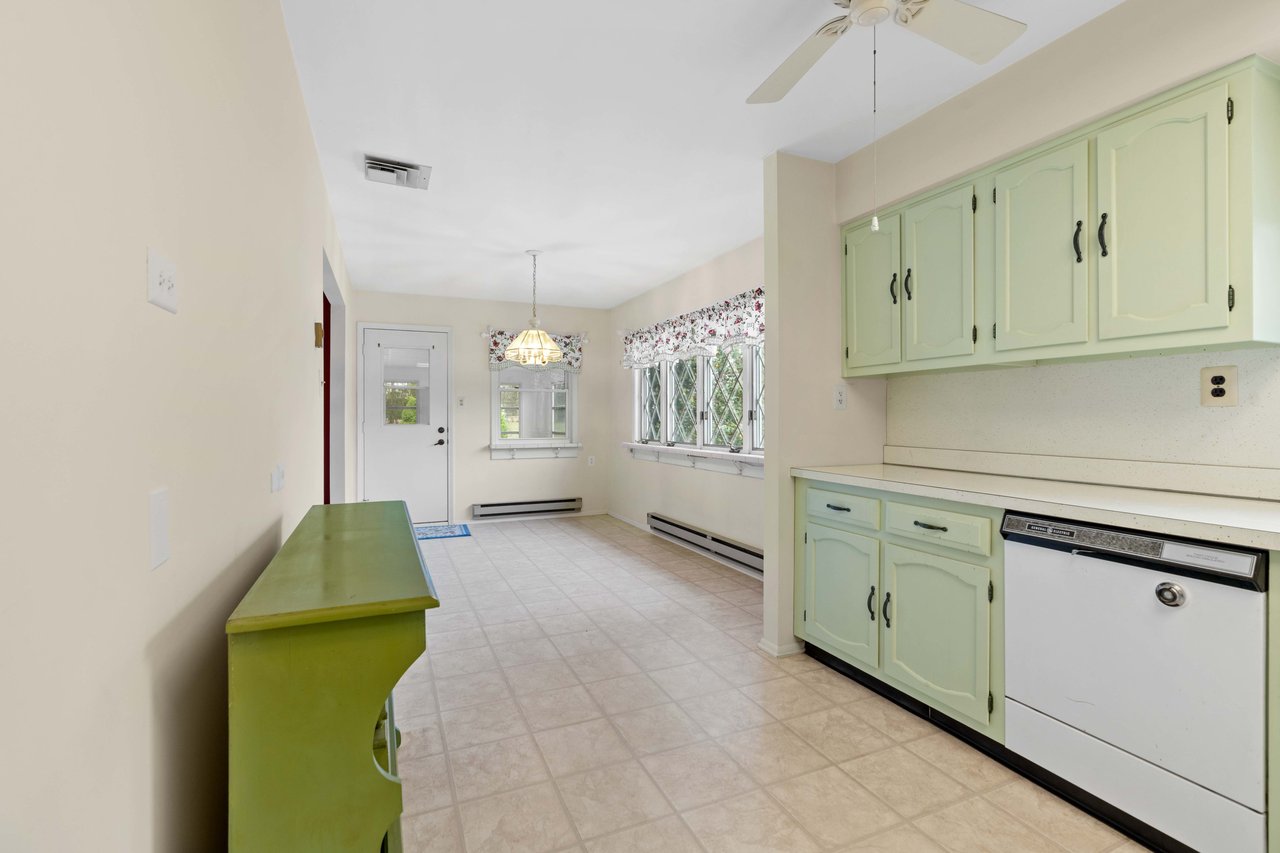 8 Burns Ct 