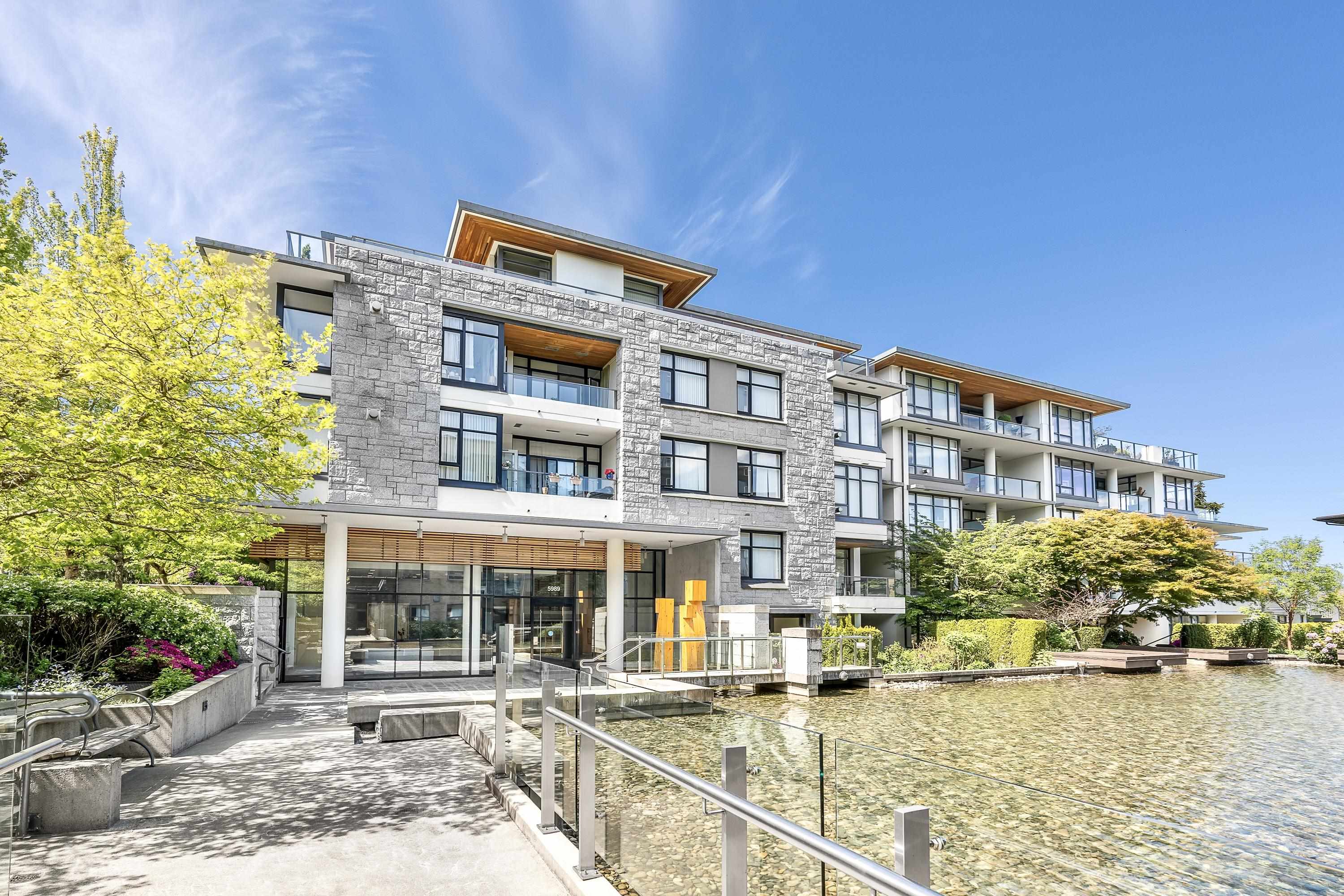 210-5989 Iona Dr