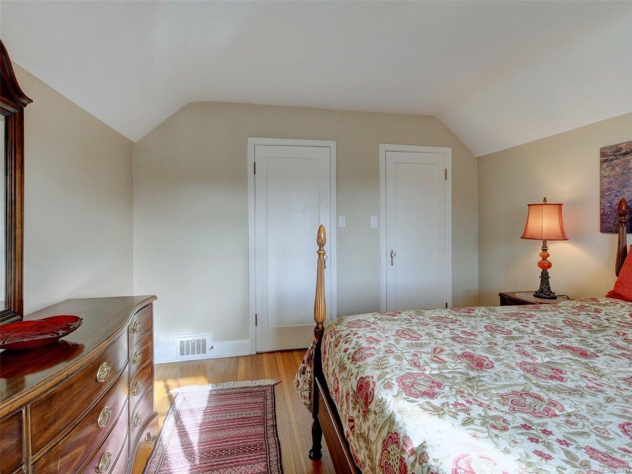 2761 Dewdney Ave