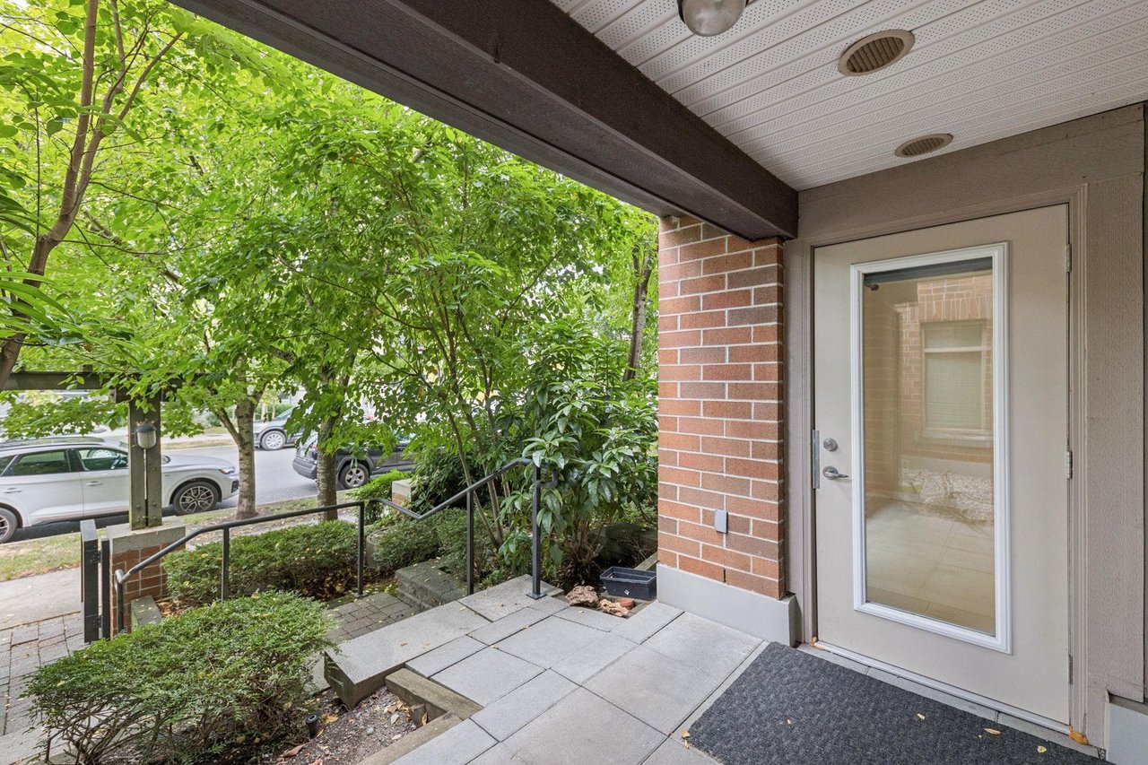 101-9288 Odlin Rd
