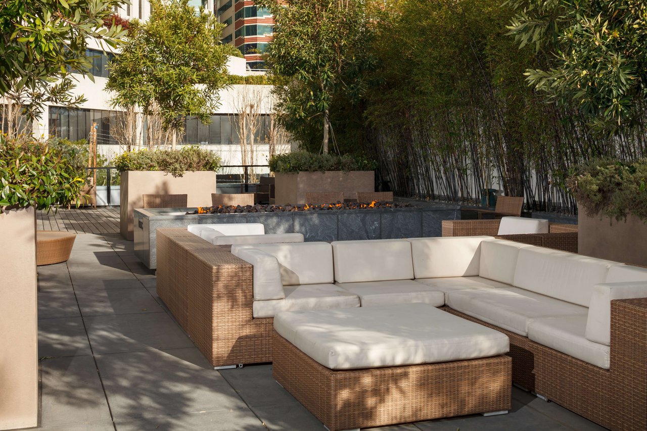 High-Floor, Two Bedroom with Bay Views at 301 Mission
