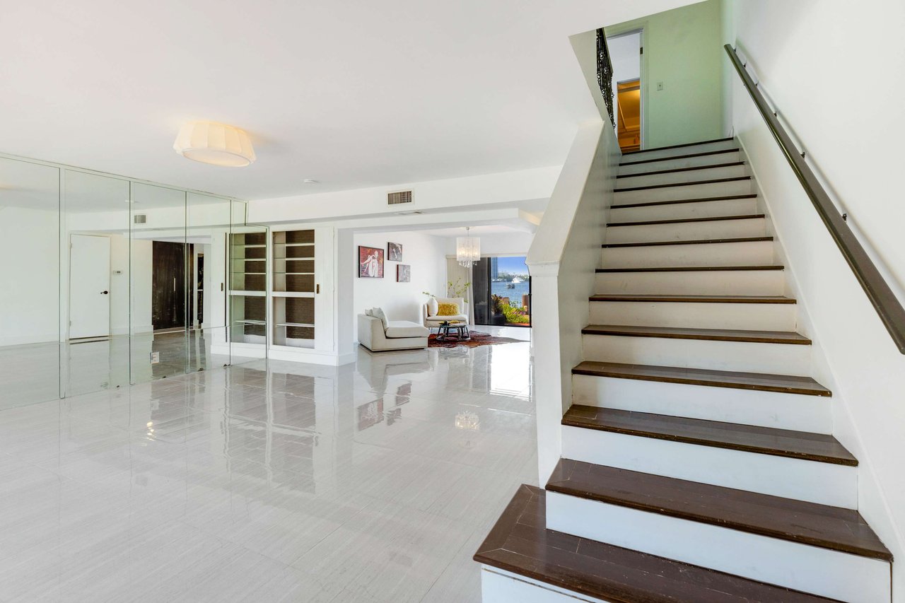 2769 NE 165 Ter North Miami Beach