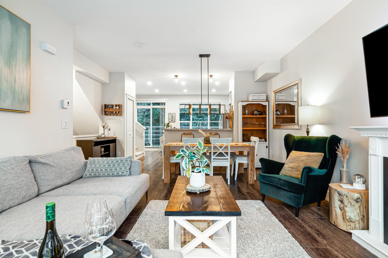 46-15405 31 Ave